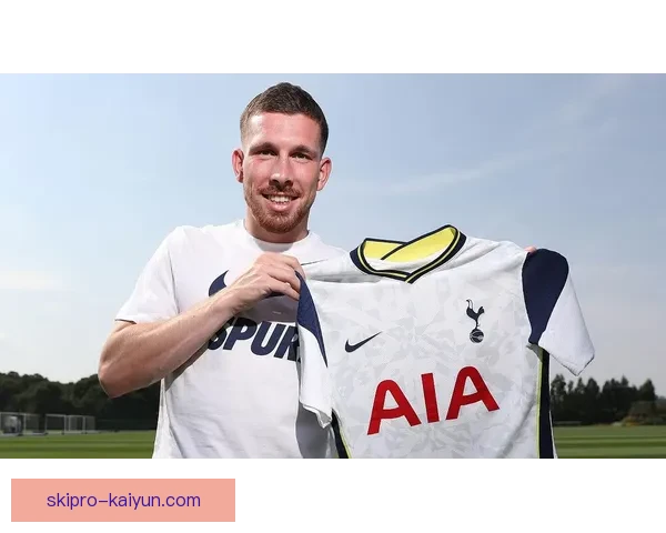 霍伊别尔：中场的稳健基石，迎来球队战术枢纽的新高度